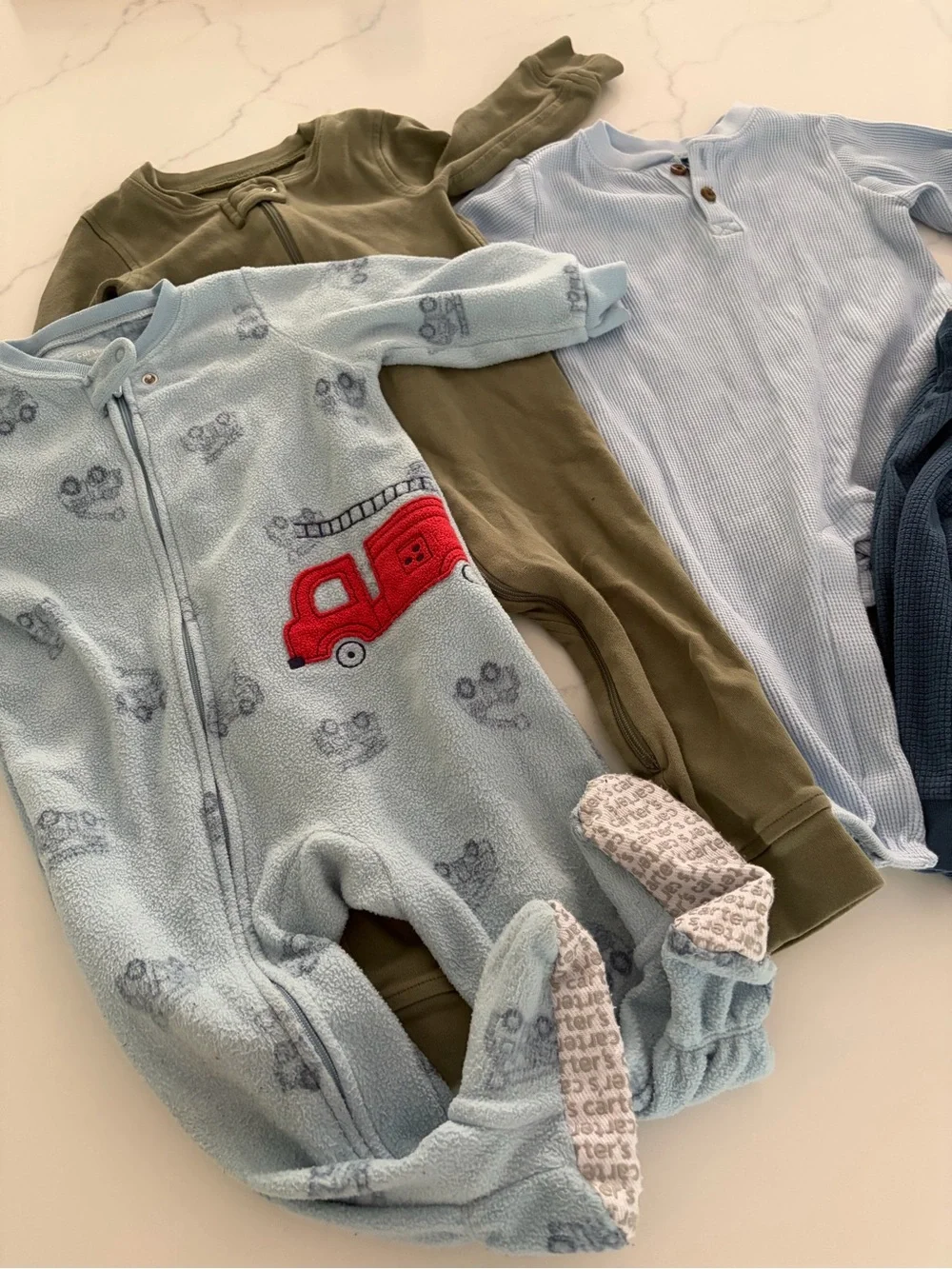 Carter’s & other 12 month 9 piece baby bundle. Like New & EUC